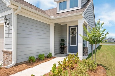 Nestled on a premium lot with a beautiful, serene lagoon view - photo 2