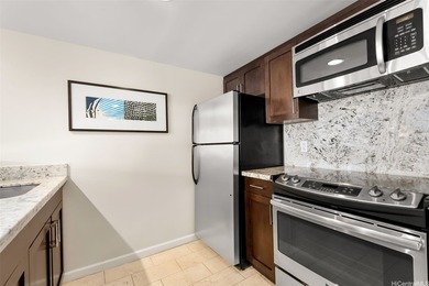 High-floor legal vacation rental at the iconic Ilika! Perched - photo 8