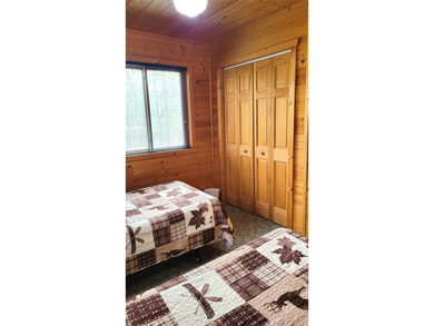 SO much to enjoy here! Level, sandy lakeshore, south facing - photo 11