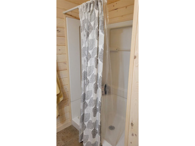 SO much to enjoy here! Level, sandy lakeshore, south facing - photo 20