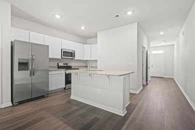 Two-story, three-bedroom, three-bathroom Glenville townhome with - photo 7