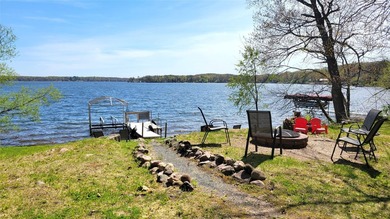 SO much to enjoy here! Level, sandy lakeshore, south facing - photo 27