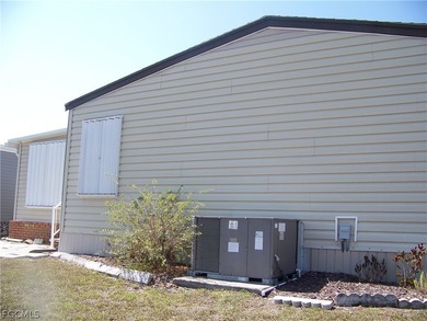 REDUCED $12,000!!! This is a very LARGE home with a great - photo 8