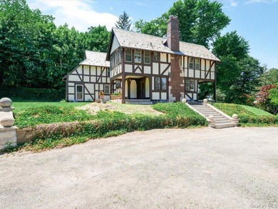 Classic Century-Old English Tudor | Coveted Beacon Hill Location - photo 3