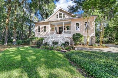 Southern charm meets island life at this exceptional 4BR/3.5BA - photo 2