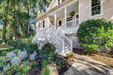 Southern charm meets island life at this exceptional 4BR/3.5BA - photo 3