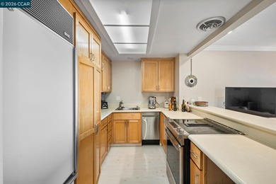 Penthouse Living with Unrivaled Panoramic Bay Views! The