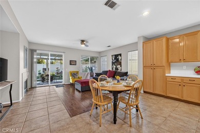 Stunning and tastefully upgraded, this beautiful 3 bedroom, 2 - photo 15