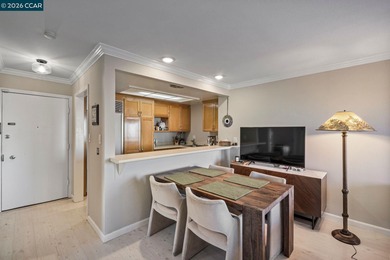 Penthouse Living with Unrivaled Panoramic Bay Views! The