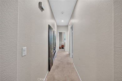 Stunning and tastefully upgraded, this beautiful 3 bedroom, 2 - photo 19