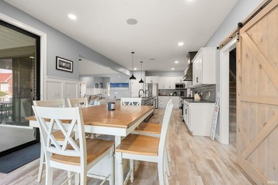 Welcome home to Crystal Bay on Hamilton Lake. Luxury Lakefront - photo 9