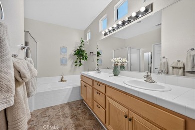 Stunning and tastefully upgraded, this beautiful 3 bedroom, 2 - photo 30