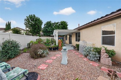 Stunning and tastefully upgraded, this beautiful 3 bedroom, 2 - photo 47