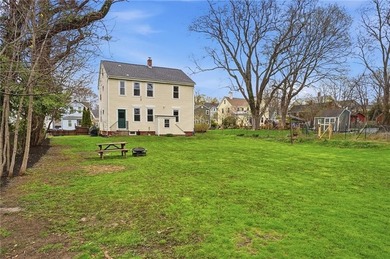 Private first-floor residence in the rear building at 48 1/2 - photo 8