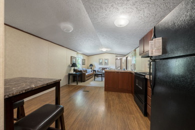 STR Lakeview MH near Mammoth Cave! - photo 21