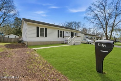Welcome home to this charming 3-bedroom, move-in ready ranch - photo 3