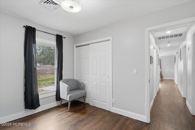 Welcome home to this charming 3-bedroom, move-in ready ranch - photo 8