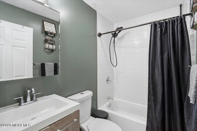 Welcome home to this charming 3-bedroom, move-in ready ranch - photo 10