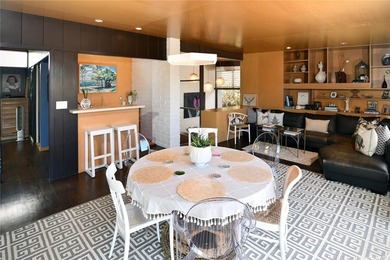 Get ready to find your dream home with this stunning Mid Century - photo 12