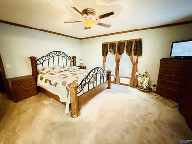 Looking for space, privacy, and country charm while staying - photo 14