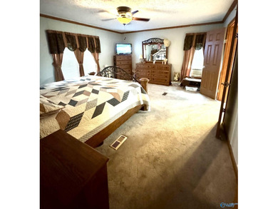 Looking for space, privacy, and country charm while staying - photo 15