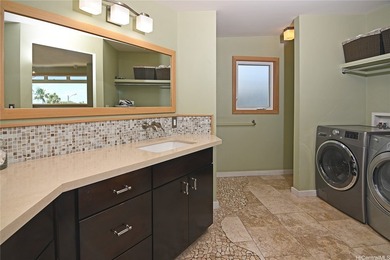 Get ready to find your dream home with this stunning Mid Century - photo 16
