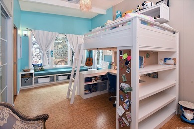 Get ready to find your dream home with this stunning Mid Century - photo 20