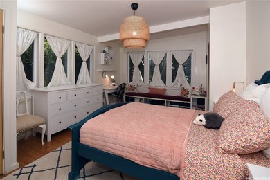 Get ready to find your dream home with this stunning Mid Century - photo 22
