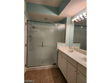 Lowest Price of the year! for this rarely available end-unit in - photo 8