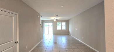 Virtually Staged. Short Sale. Welcome to this beautifully - photo 4