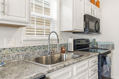 Welcome to Gulfstream Cottages. Whether you're searching for a - photo 10