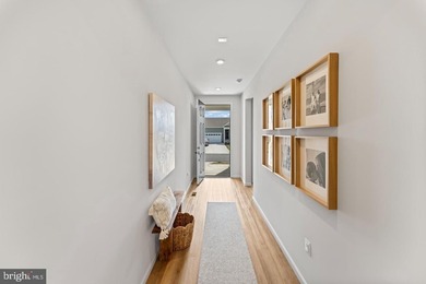**SOLAR PANEL INCLUDED ONLY ONE YEAR OLD** Save More as Energy - photo 5