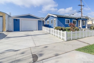 North Park Craftsman with great curb appeal. Even has a white - photo 4