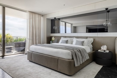 Stunning remodeled southeast corner 3-bedroom turnkey residence - photo 12