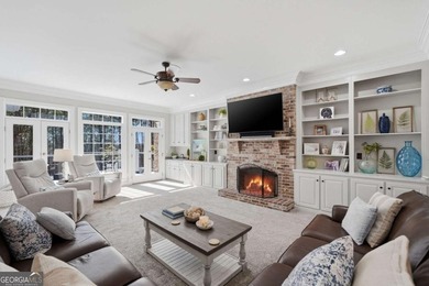 A Rare 4-Acre Family Estate Offering 6,400 SF, Pool & - photo 14