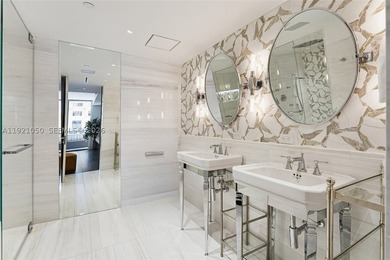 Stunning remodeled southeast corner 3-bedroom turnkey residence - photo 14