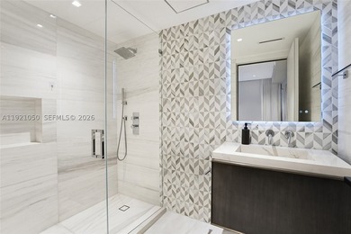 Stunning remodeled southeast corner 3-bedroom turnkey residence - photo 19