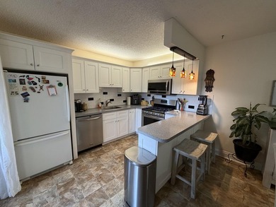 MOTIVATED SELLER: Welcome to this well maintained 2 bed 2 bath - photo 10