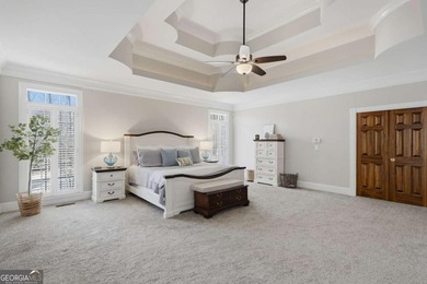 A Rare 4-Acre Family Estate Offering 6,400 SF, Pool & - photo 23