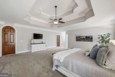 A Rare 4-Acre Family Estate Offering 6,400 SF, Pool & - photo 24