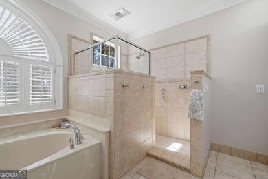 A Rare 4-Acre Family Estate Offering 6,400 SF, Pool & - photo 27