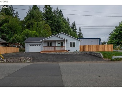 Built in 2023, this like-new 2-bedroom, 1-bath home delivers - photo 30