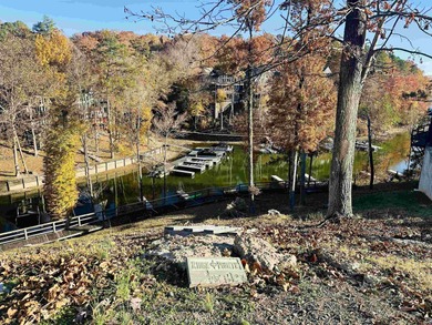 Pickwick Lake Lot For Sale in Savannah Tennessee