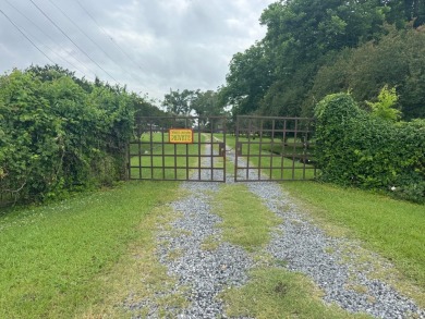Turnkey Waterfront Investment- This rare 4-acre waterfront gem - Lake Home For Sale in Saint Joseph, Louisiana