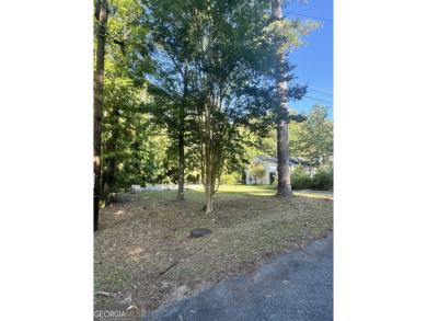 Lake Lot For Sale in Macon, Georgia