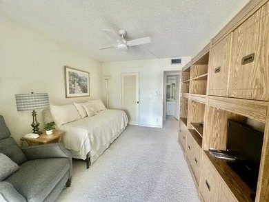 Immaculate 2-bed, 2-bath third-floor condo offering stunning - photo 13