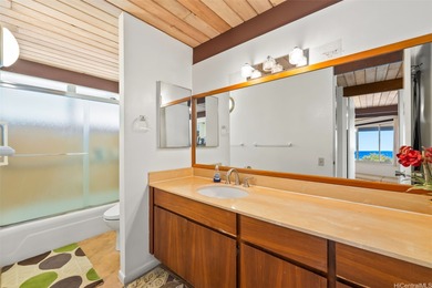 The unobstructed, panoramic, breathtaking ocean and Diamond Head - photo 23