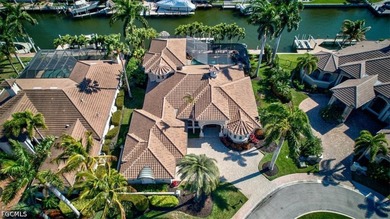 Experience luxury waterfront living at its finest in one of Cape - photo 46