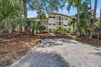 One of the finest 3 BR, 2 BA villas in Seascape, featuring an - photo 1