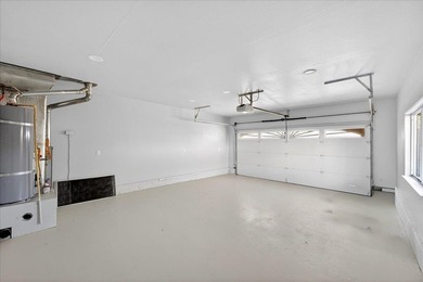 Welcome home to this beautifully remodeled 4BD/2BA residence - photo 24